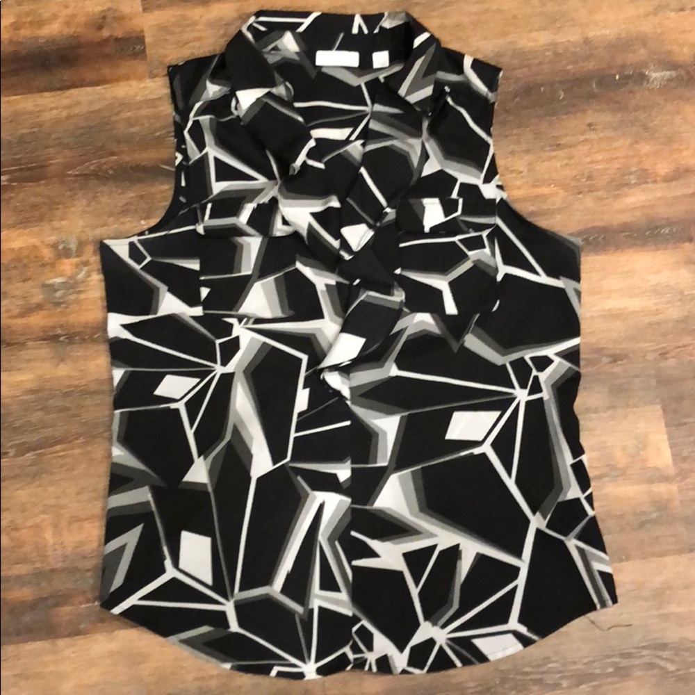 NY&Co geometric sleeveless blouse. Size M